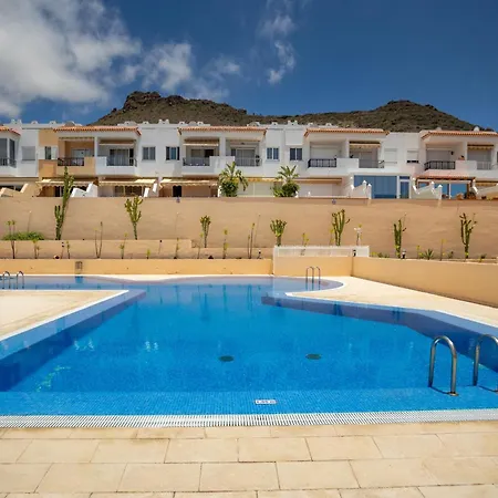 Family With Pool And Sea View By Lovetenerife アデヘ
