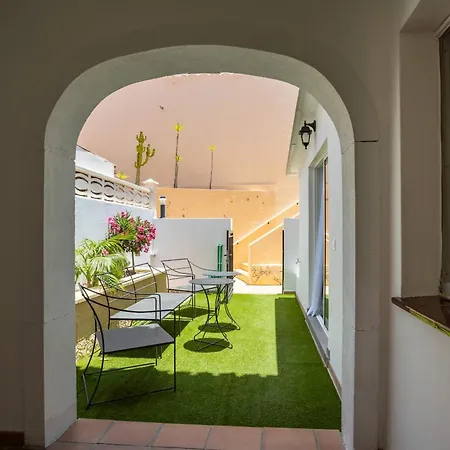 Family With Pool And Sea View By Lovetenerife Nyaraló