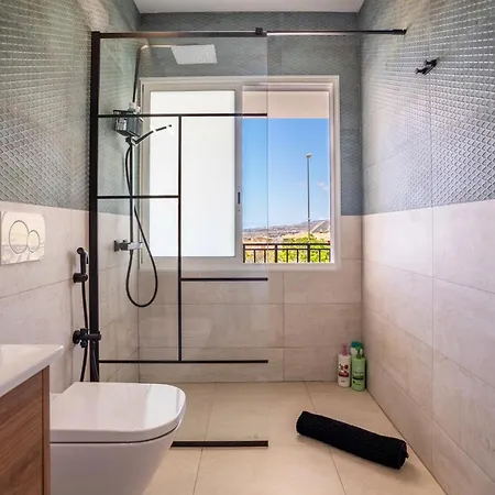 Family With Pool And Sea View By Lovetenerife Nyaraló *