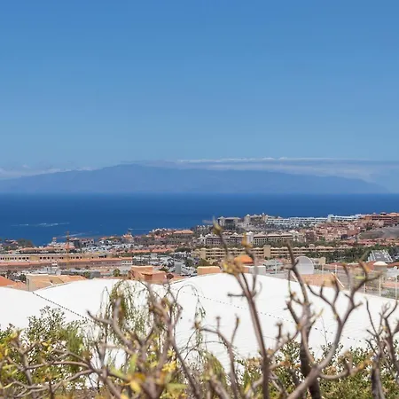 Family With Pool And Sea View By Lovetenerife Hébergement de vacances *